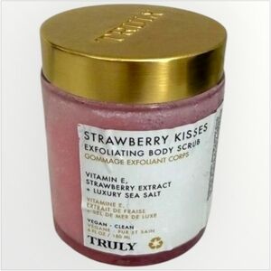 TRULY Strawberry Kisses Exfoliating Body Scrub Discontinued